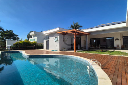 Casa à venda com 5 quartos, sendo 3 suítes, no condomínio Residencial Vale do Lago, Sorocaba - SP