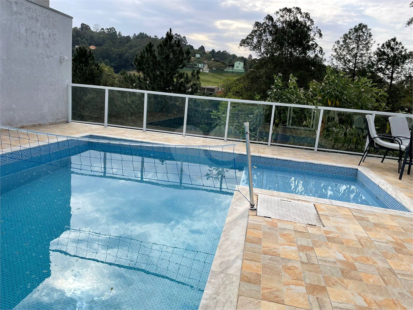 Casa à venda com 4 suítes em Suru, Santana de Parnaíba, SP