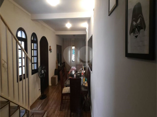 Sobrado à venda com 4 quartos, sendo 1 suíte,  em Vila Marari, São Paulo, SP