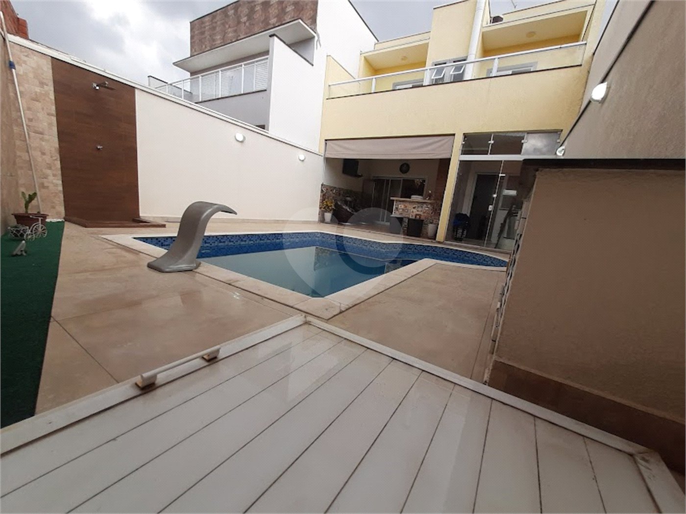 Casa à venda com 3 quartos, sendo 1 suíte, no condomínio Golden Park Residence II, Sorocaba - SP