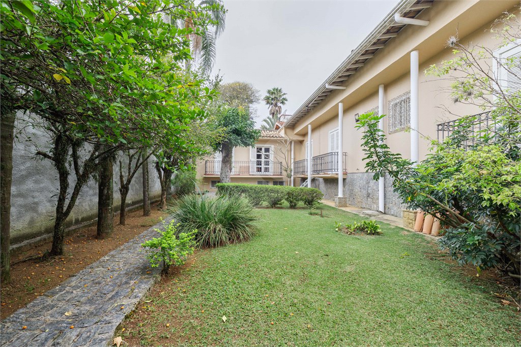Casa à venda ou para alugar com 5 suítes em Alto da Boa Vista, São Paulo, SP