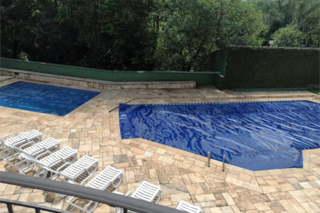 Casa à venda com 4 quartos, sendo 3 suítes,  no condomínio Vila das Flores, São Paulo - SP