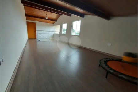 Sobrado à venda com 3 quartos, sendo 1 suíte, em Vila Laís, São Paulo, SP