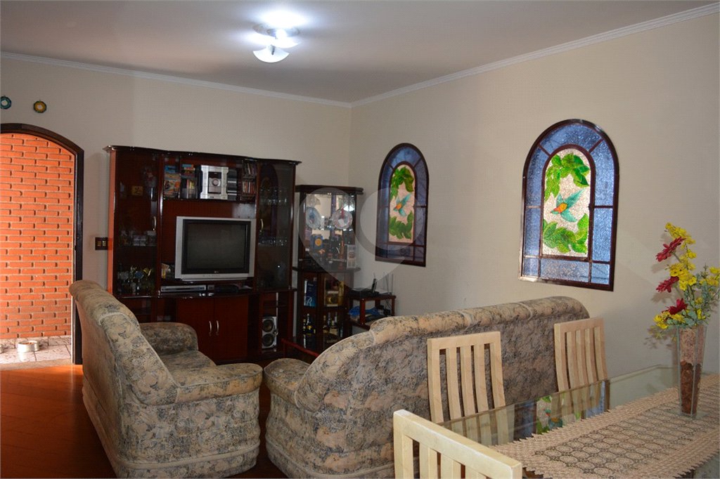 Casa à venda com 3 quartos em Vila Babilônia, São Paulo, SP