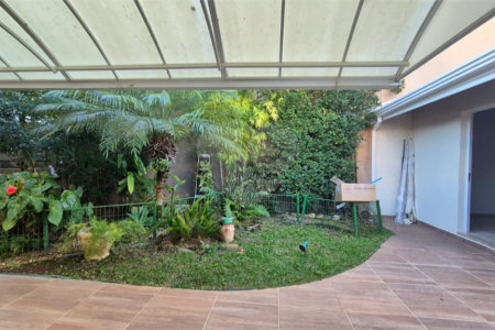 Casa para alugar com 3 quartos, sendo 1 suíte, no condomínio Recanto dos Paturis, Vinhedo - SP
