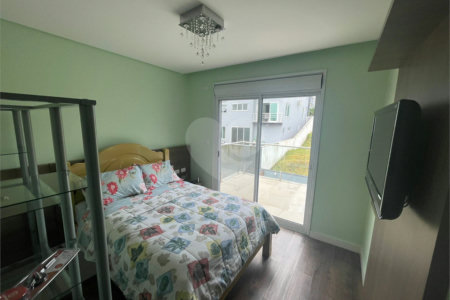 Casa à venda com 1 quarto, sendo 3 suítes, no condomínio Aruã Brisas I, Mogi das Cruzes - SP