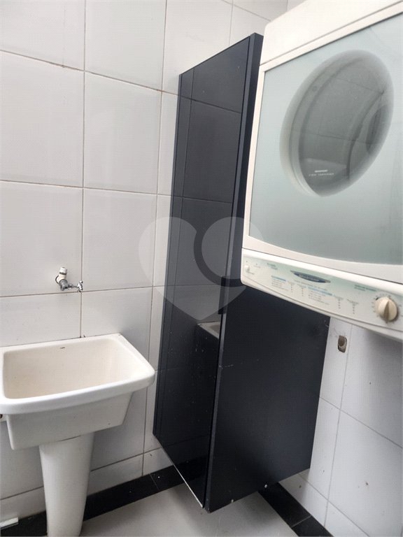 Casa à venda com 3 quartos, sendo 1 suíte, no condomínio Terras de São Francisco, Vinhedo - SP