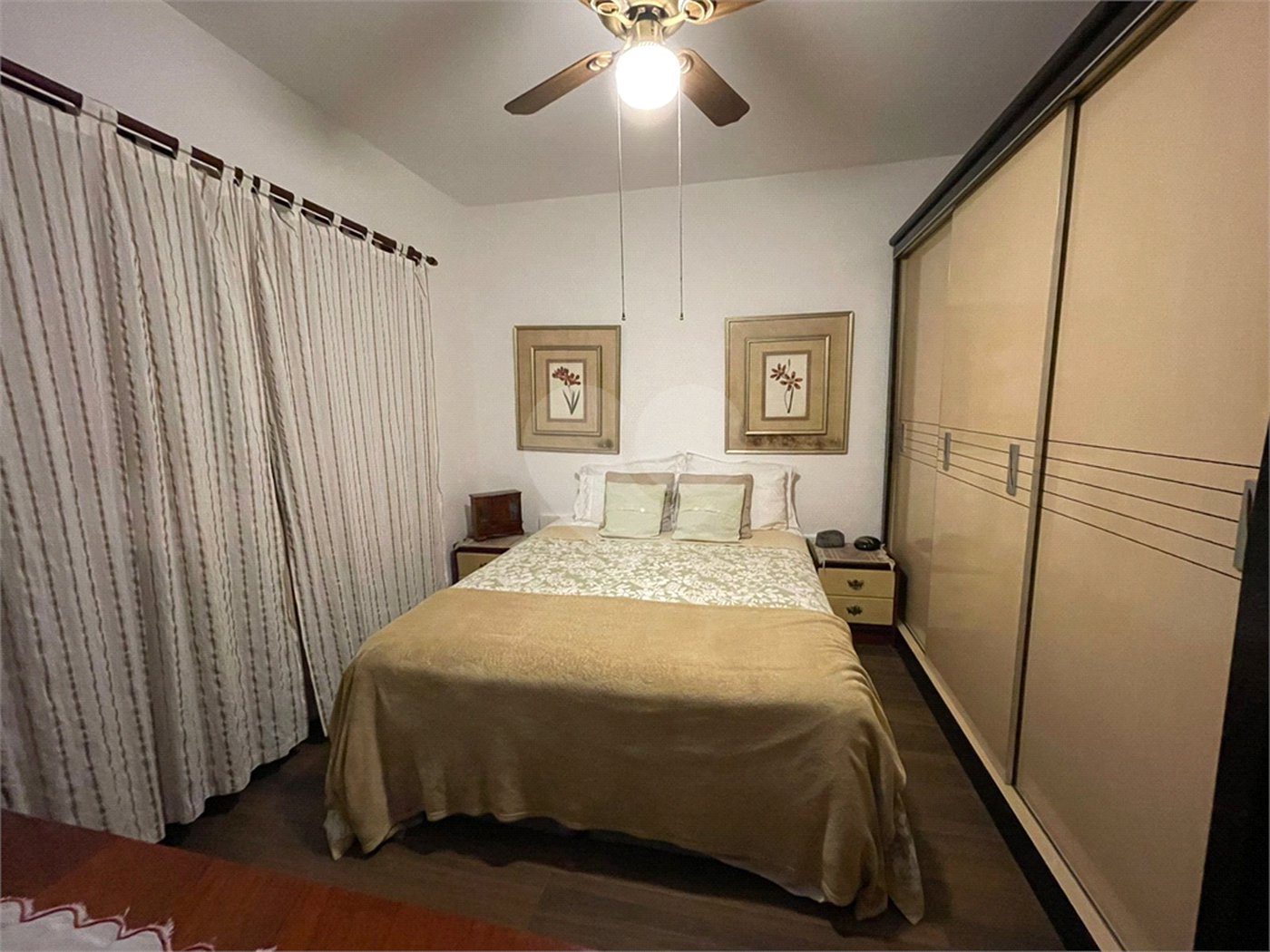 Sobrado à venda com 5 quartos, sendo 1 suíte, em Alto da Boa Vista, São Paulo, SP