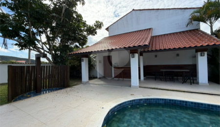 Casa à venda com 4 quartos, sendo 2 suítes,  em Ogiva, Cabo Frio, RJ