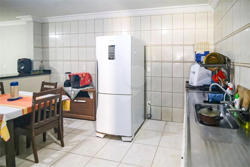 Sobrado à venda com 4 quartos, sendo 1 suíte, em Residencial Monte Verde, Indaiatuba, SP