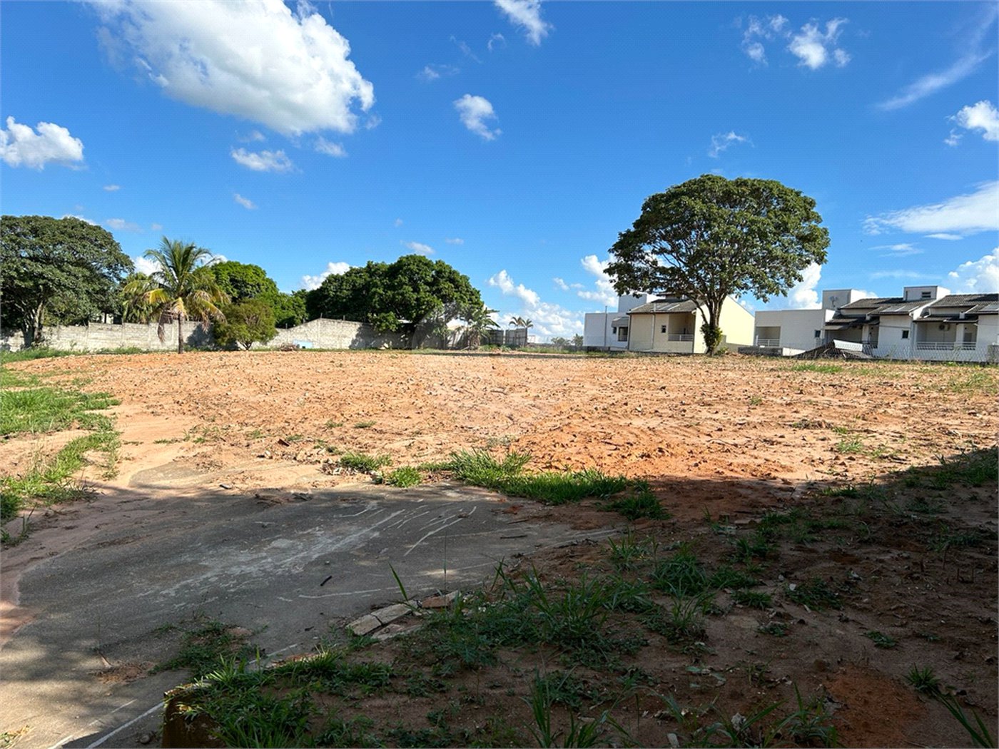 Terreno à venda em Granjas Santa Terezinha, Taubaté, SP