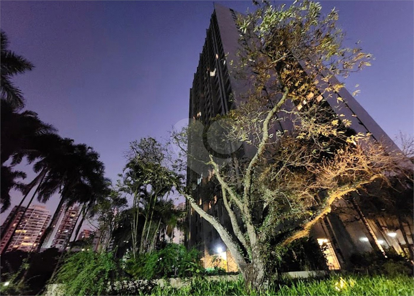 Apartamento à venda com 3 suítes em Vila Suzana, São Paulo, SP