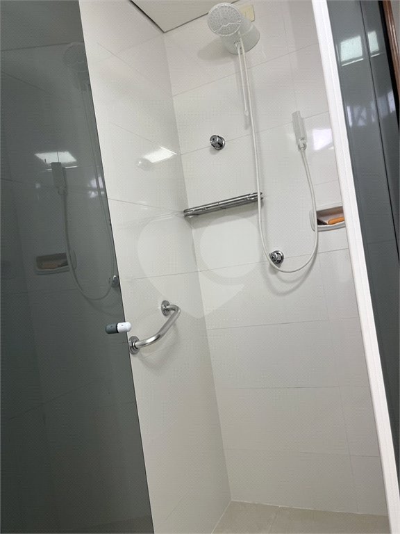 Apartamento à venda ou para alugar com 3 quartos, sendo 1 suíte, em Enseada, Guarujá, SP