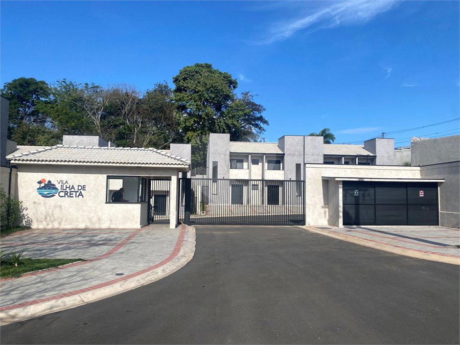 Casa à venda com 2 suítes no condomínio Vila Ilha de Creta, Valinhos - SP