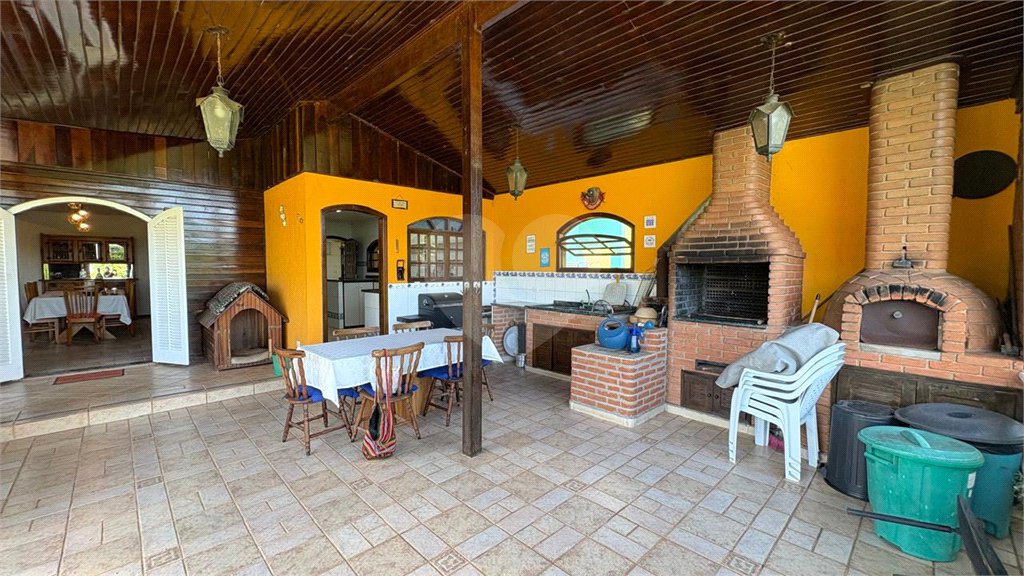 Sítio à venda com 4 quartos, sendo 2 suítes,  em Sorocamirim (canguera), São Roque, SP