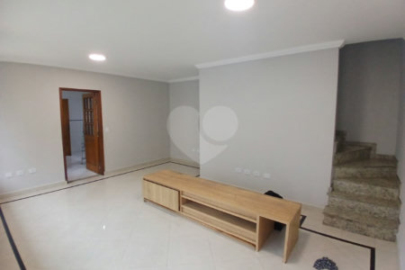 Sobrado à venda com 3 suítes em Vila Medeiros, São Paulo, SP