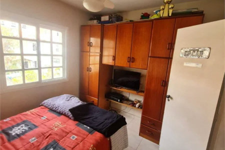 Casa à venda com 3 quartos, sendo 1 suíte,  no condomínio Moradas do Ipê, São Paulo - SP