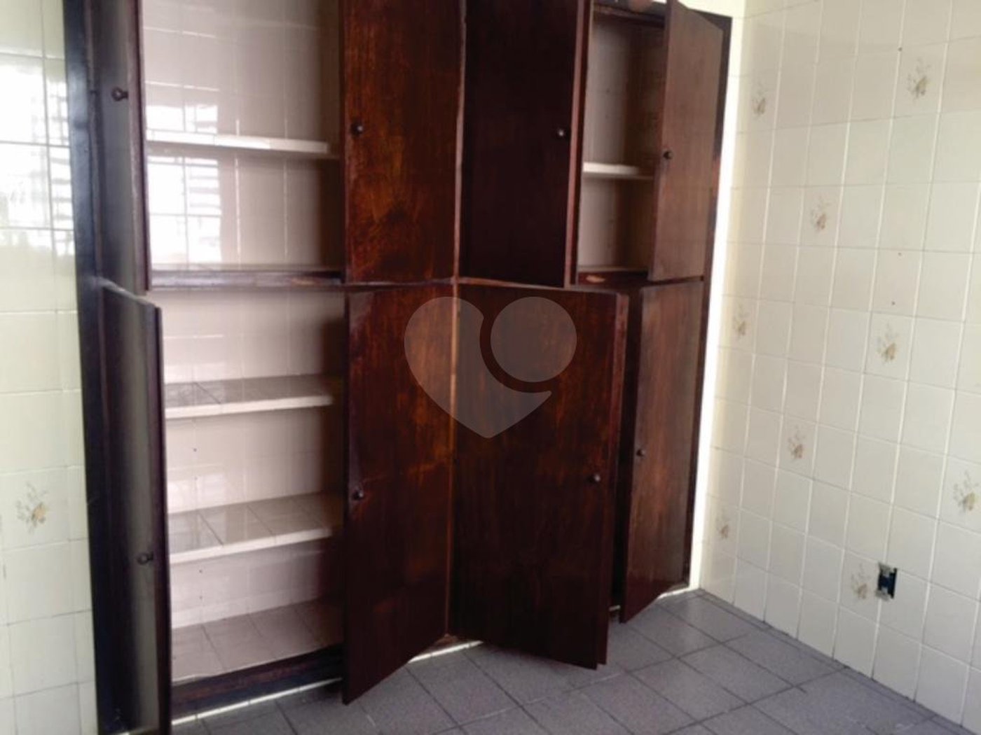 Sobrado à venda com 4 quartos, sendo 1 suíte, em Parque Edu Chaves, São Paulo, SP