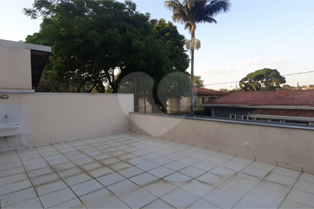 Sobrado à venda com 3 quartos, sendo 2 suítes, em Chácara Monte Alegre, São Paulo, SP