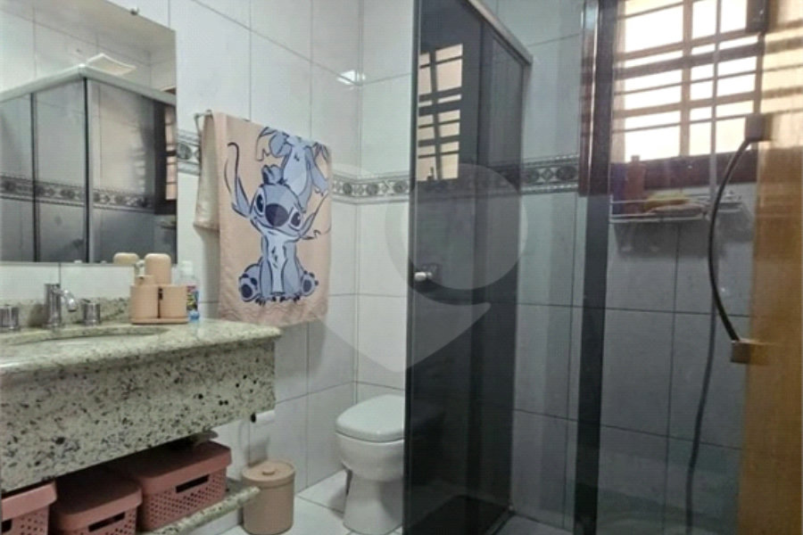 Casa à venda com 4 quartos, sendo 2 suítes, no condomínio Bosque dos Pássaros, São Paulo - SP