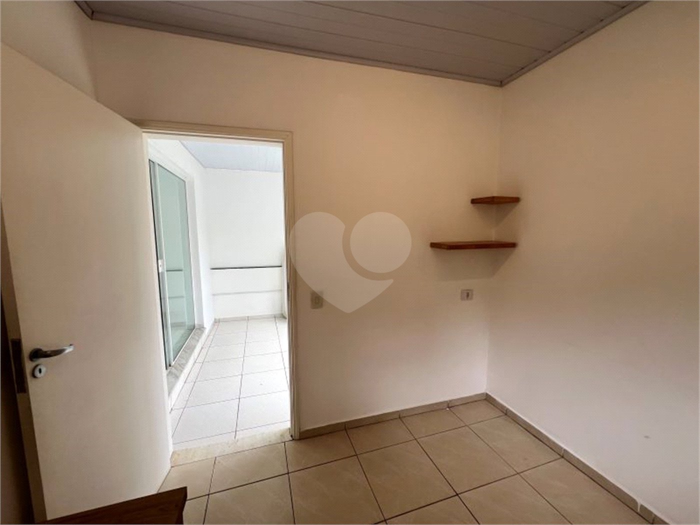 Casa à venda ou para alugar com 4 quartos, sendo 3 suítes, no condomínio Estância Marambaia, Vinhedo - SP