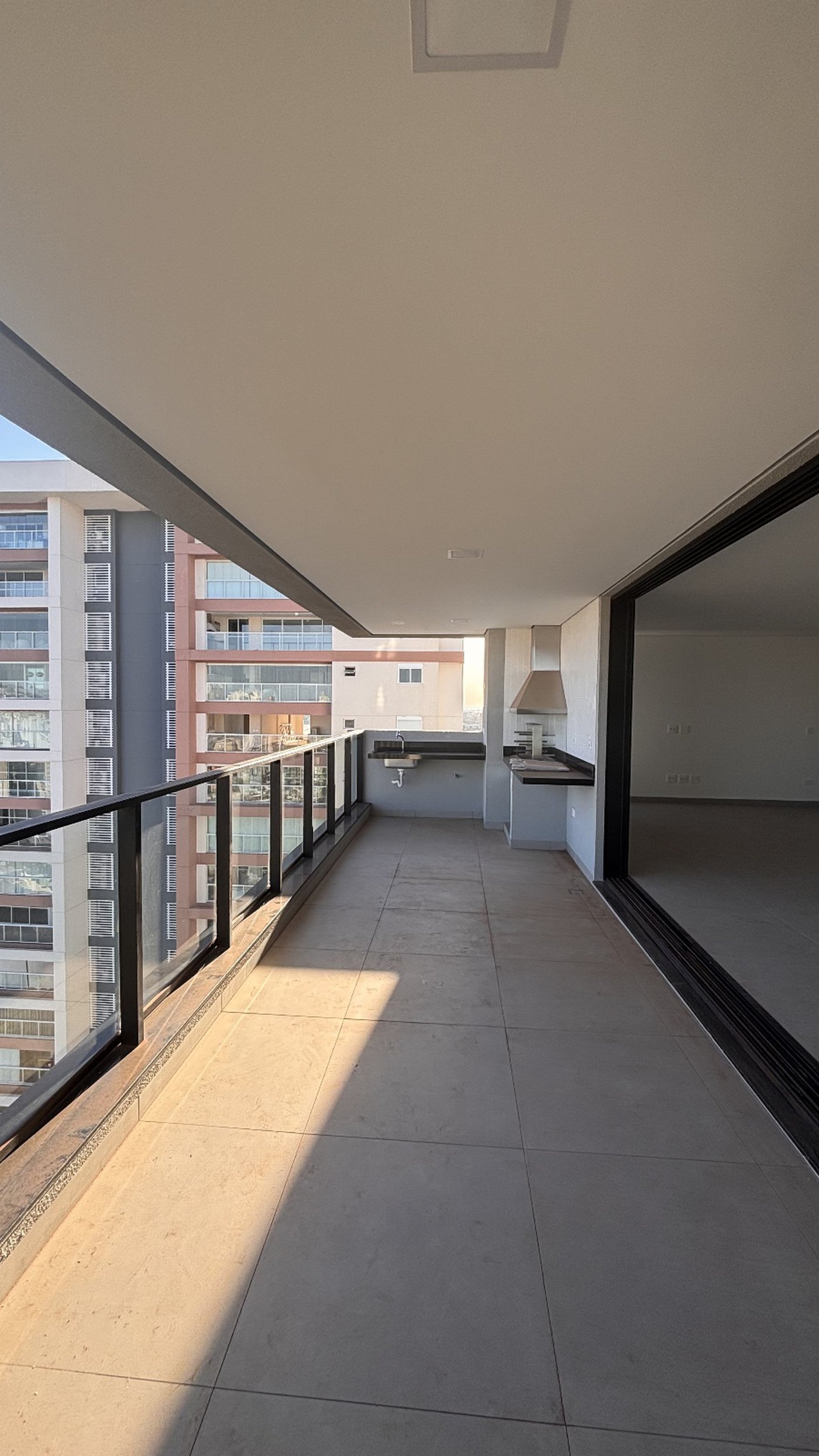 Apartamento à venda com 3 suítes em Edifício Majestic, Presidente Prudente, SP