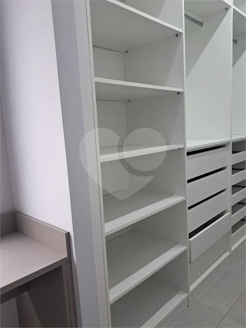 Casa à venda com 3 quartos, sendo 2 suítes,  no condomínio Brisas Jundiaí, Jundiaí - SP