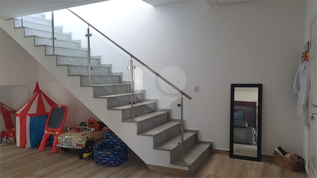Casa à venda com 4 suítes no condomínio Vila Inglesa, Atibaia - SP