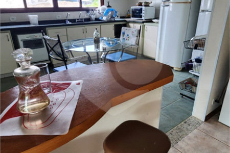 Chácara à venda com 4 quartos, sendo 3 suítes, em Pinheirinho, Vinhedo, SP