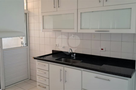 Apartamento para alugar com 3 quartos, sendo 2 suítes, em Jardim Marajoara, São Paulo, SP