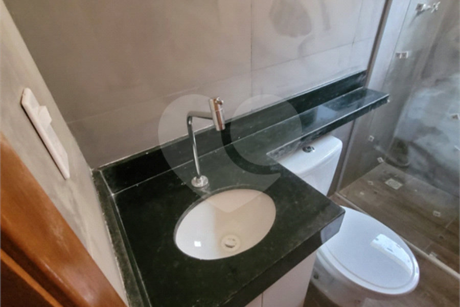 Casa à venda com 3 quartos, sendo 1 suíte, no condomínio Vale dos Gansos, Mairiporã - SP