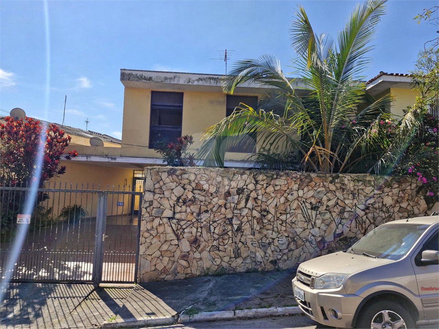 Casa à venda com 4 quartos, sendo 1 suíte, em Jardim Consórcio, São Paulo, SP