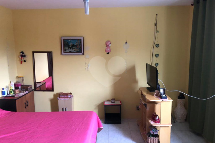 Sobrado à venda com 4 quartos, sendo 1 suíte, em Serra da Cantareira, Mairiporã, SP