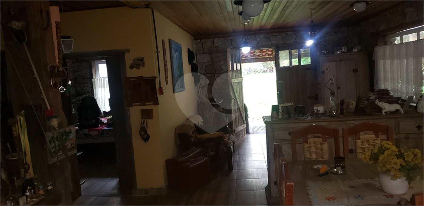 Casa à venda com 4 quartos, sendo 1 suíte, em Serra da Cantareira, Mairiporã, SP