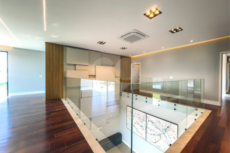 Casa à venda com 4 suítes, no condomínio Villa dos Pinheiros, Indaiatuba - SP