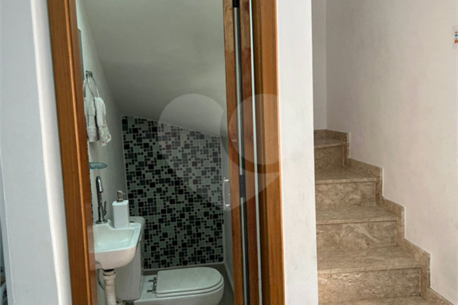 Casa à venda com 2 suítes no condomínio Independence, São Paulo - SP
