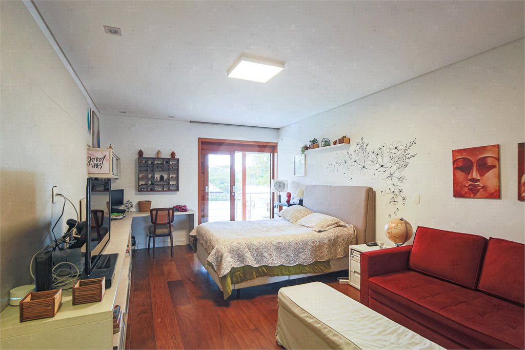 Casa à venda com 6 suítes em Jardim Cordeiro, São Paulo, SP