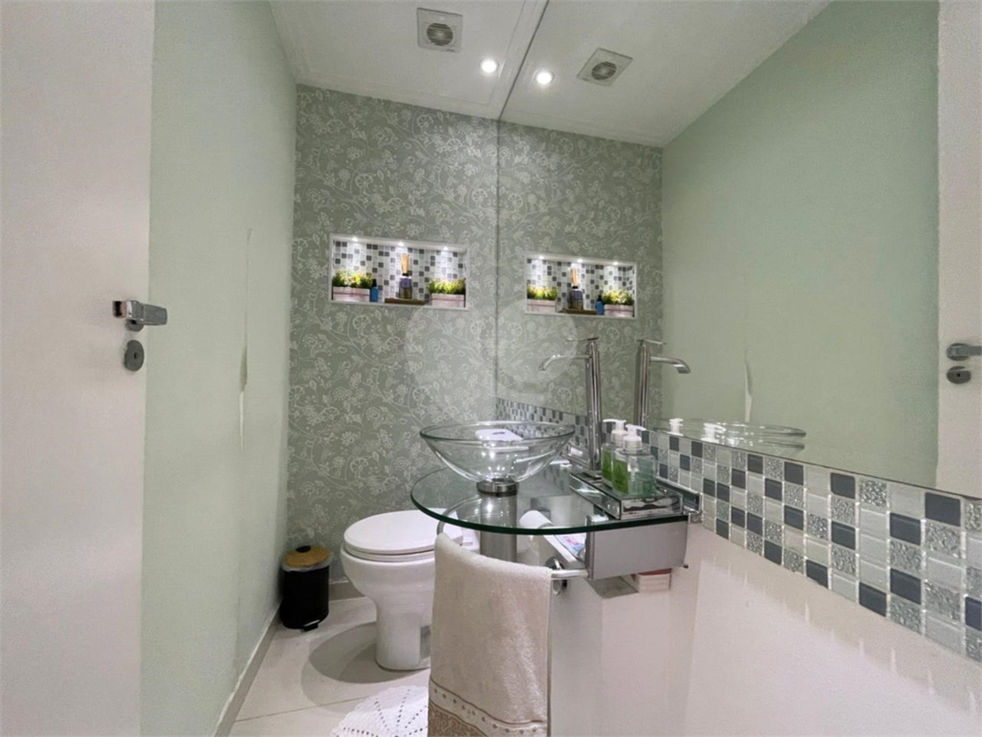Apartamento à venda com 3 suítes em Santa Teresinha, São Paulo, SP