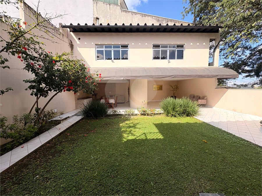 Sobrado à venda com 4 quartos, sendo 3 suítes,  em Jardim São Bento, São Paulo, SP