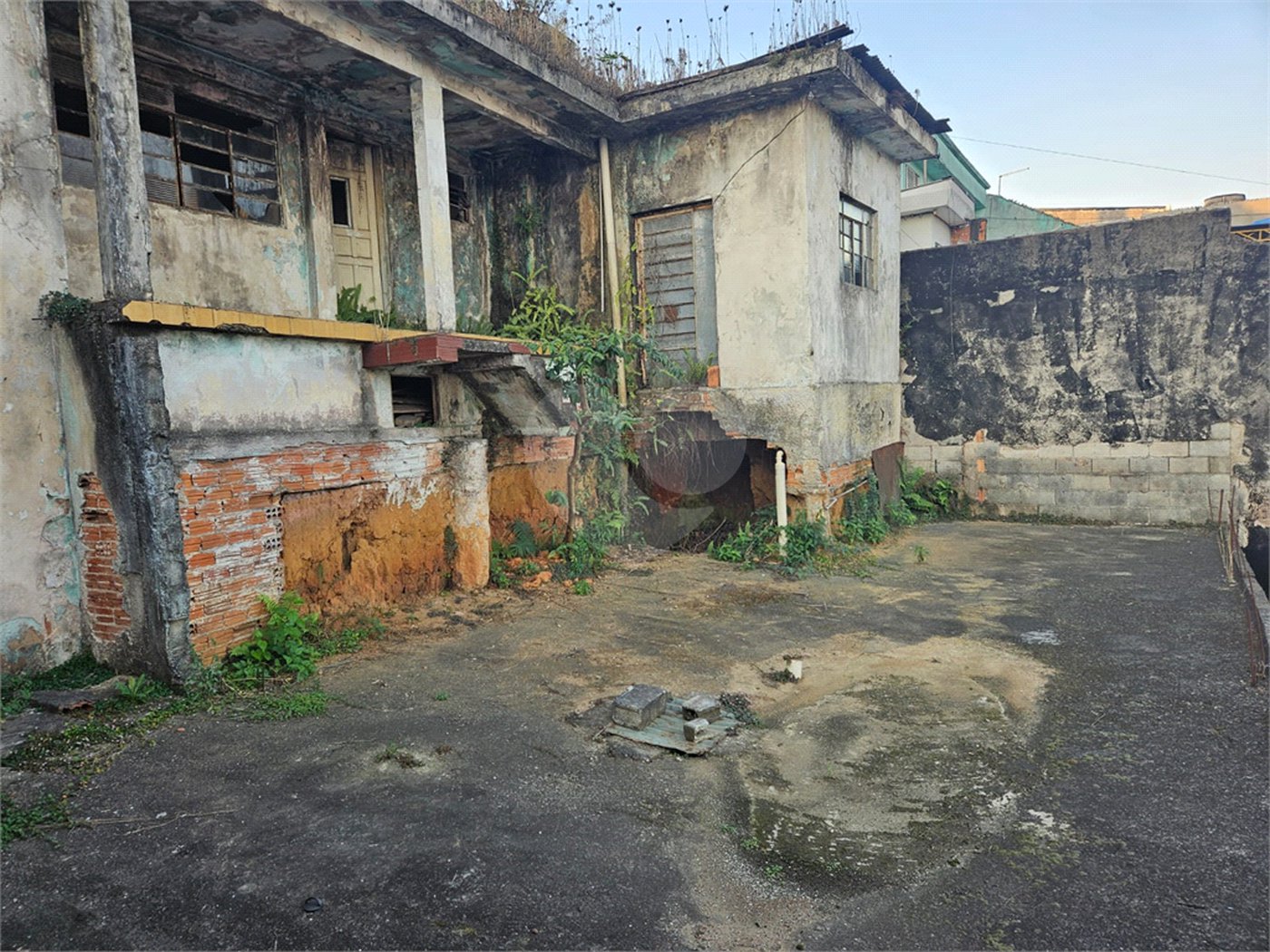 Terreno à venda em Jardim Miriam, São Paulo, SP