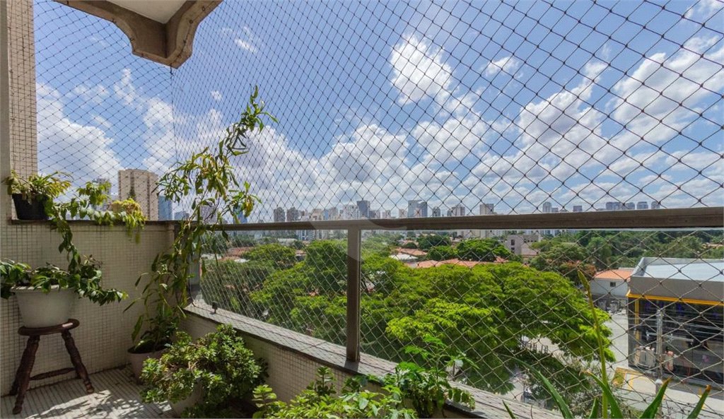 Apartamento à venda com 4 quartos, sendo 1 suíte,  em Cidade Monções, São Paulo, SP