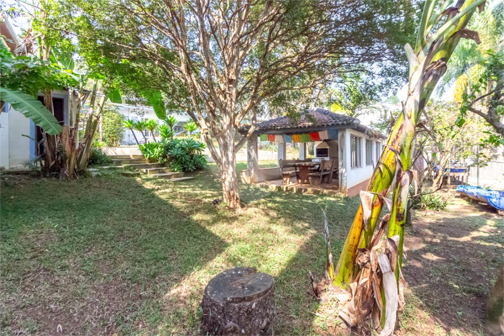 Casa à venda com 4 quartos, sendo 2 suítes, em Chácara Flora, São Paulo, SP