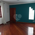 Sobrado à venda com 4 quartos, sendo 3 suítes, em Cidade São Francisco, São Paulo, SP