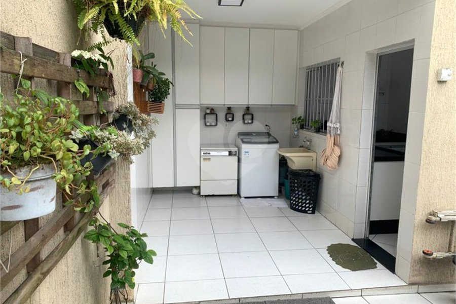 Sobrado à venda com 4 quartos, sendo 1 suíte, em Horto, São Paulo, SP