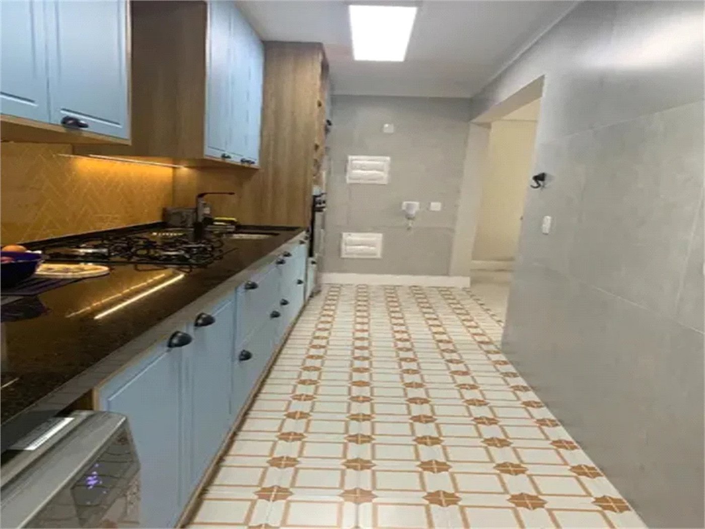 Apartamento à venda com 3 quartos, sendo 1 suíte, em Cidade São Francisco, São Paulo, SP