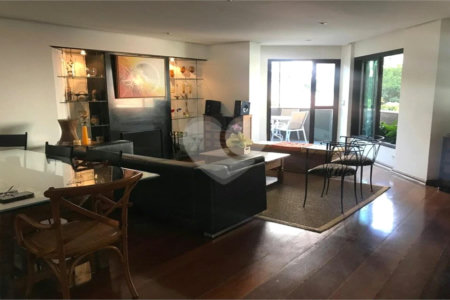 Apartamento à venda com 4 quartos, sendo 2 suítes, em Cerqueira César, São Paulo, SP