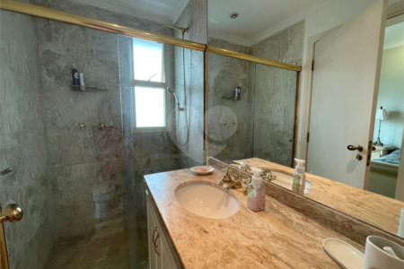 Apartamento à venda com 3 suítes em Campo Belo, São Paulo, SP