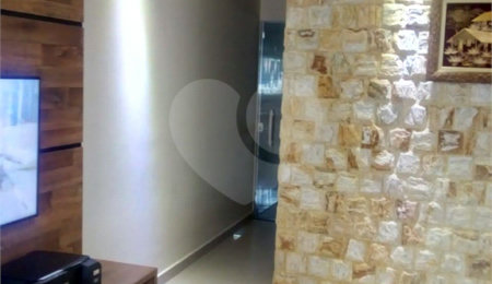 Sobrado à venda com 3 suítes em Itaquera, São Paulo, SP