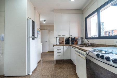 Apartamento à venda com 4 quartos, sendo 3 suítes,  em Perdizes, São Paulo, SP