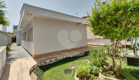Casa Térrea à venda com 4 quartos, sendo 3 suítes,  em Brooklin, São Paulo, SP
